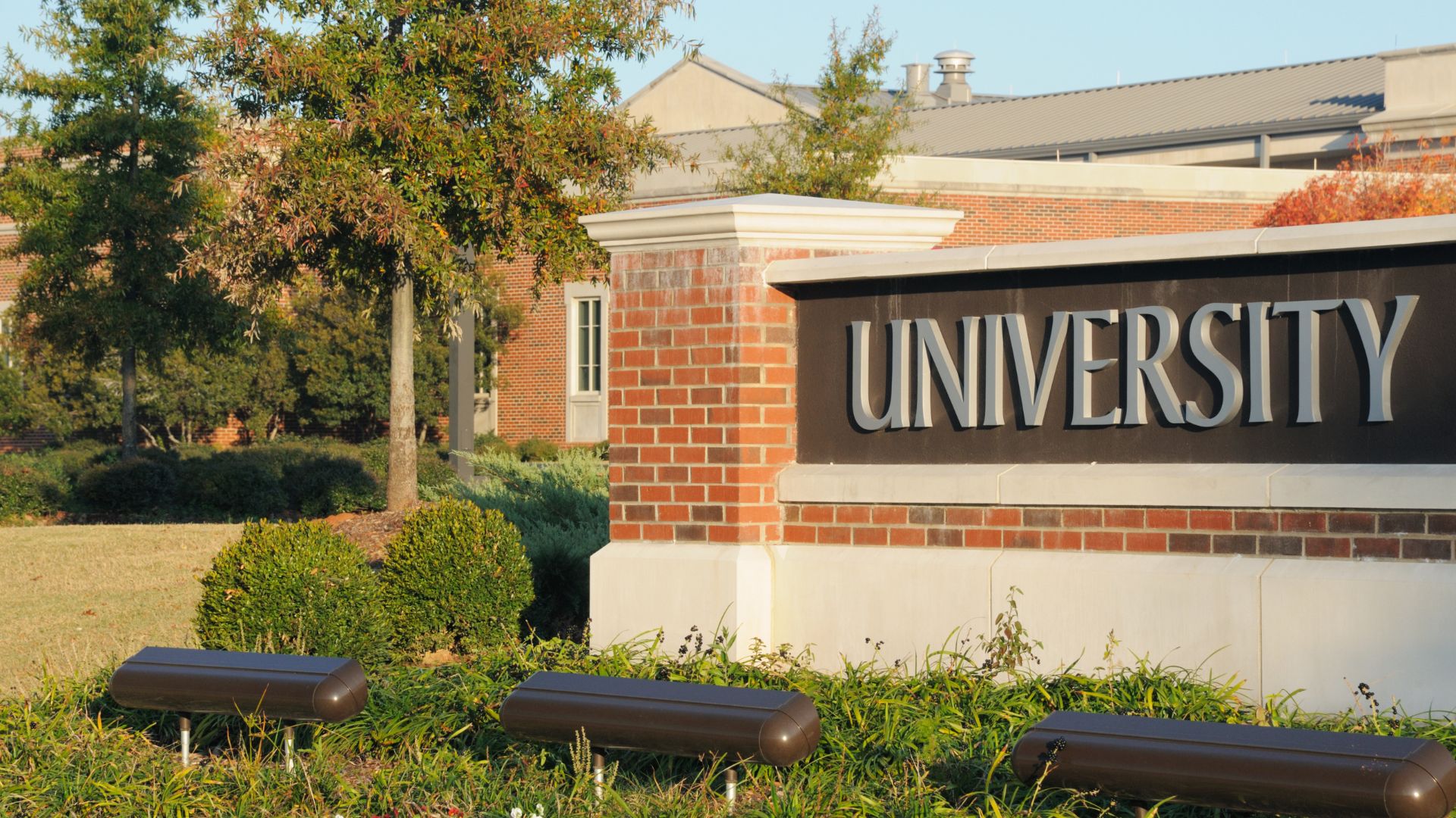 picture-of-a-generic-university-in-the-uk